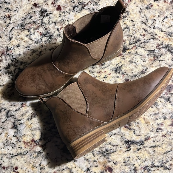 🐝CLEARANCE🐝ROCKET DOG CHELSEA BOOT - Picture 4 of 12